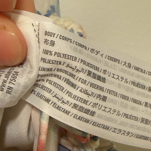 2/$30 Abercrombie & Fitch Smocked Back Puff Sleeve Crop Top Size Small - Picture 6 of 8